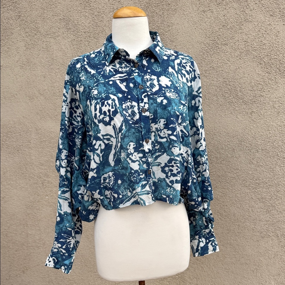 NWT Anthropologie Blue Floral top